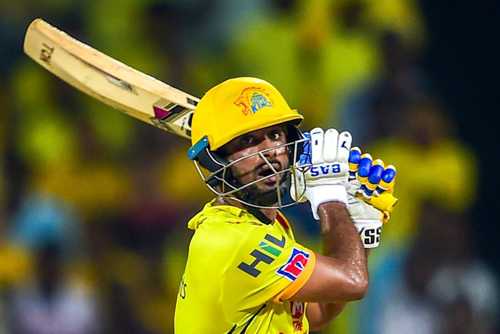 4th Wicket Down of CSK अंबाती रायडू 15 रन बनाकर रन आउट हुए