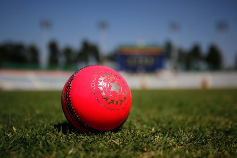 IND vs SL Pink Ball Test: बेंगलुरु में पिंक बॉल टेस्ट के लिए तैयारियों में जुटी भारतीय टीम, यहां देखें तस्वीरें