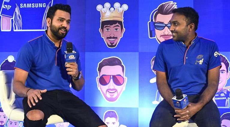 Rohit Sharma meets MI head coach मुबंई इंडियस के कप्तान ने हेड कोच से की बातचीत