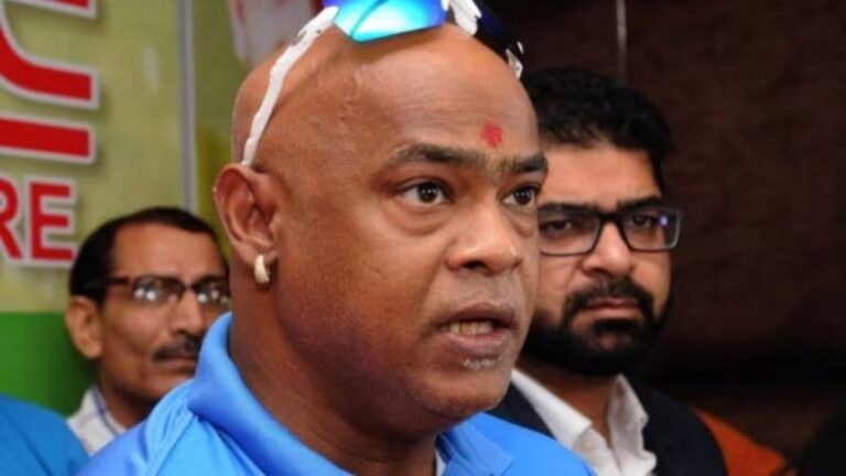 Vinod Kambli: विनोद कांबली ने नशे में वाइफ पर फेंका कुकिंग पैन, FIR दर्ज