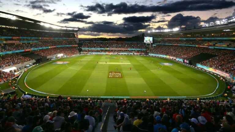 Smallest Cricket Ground: यहां है दुनिया का सबसे छोटा क्रिकेट का मैदान, जानें इससे जुड़ी हर बात