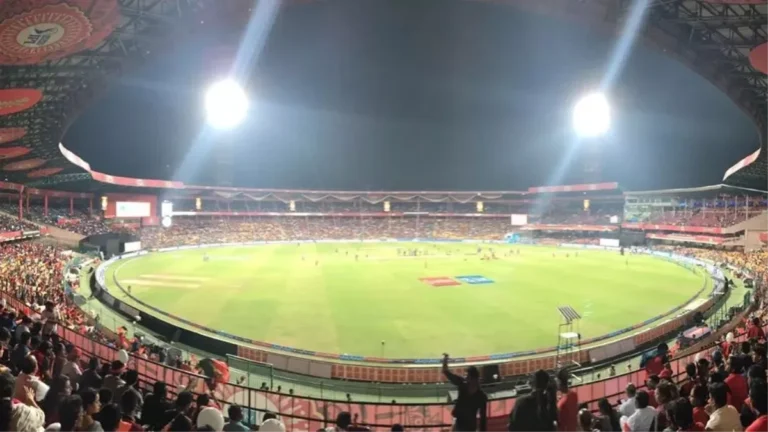 RCB vs KKR: बैंगलोर और कोलकाता के बिच मुकाबला आज, जाने पिच का हाल