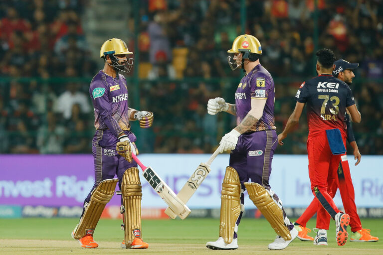 RCB vs KKR: कोलकता ने बैंगलुरु को दिया 201 रन का लक्ष्य, जेसन रॉय ने लगायी शानदार अर्दशतक 