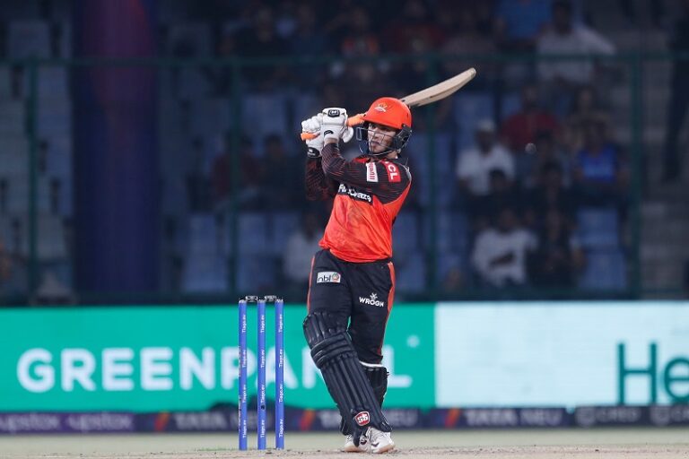 IPL 2023: हैदराबाद ने दिल्ली को जीत के लिए दिया 198 रन का लक्ष्य, अभिषेक शर्मा ने खेली शानदार पारी